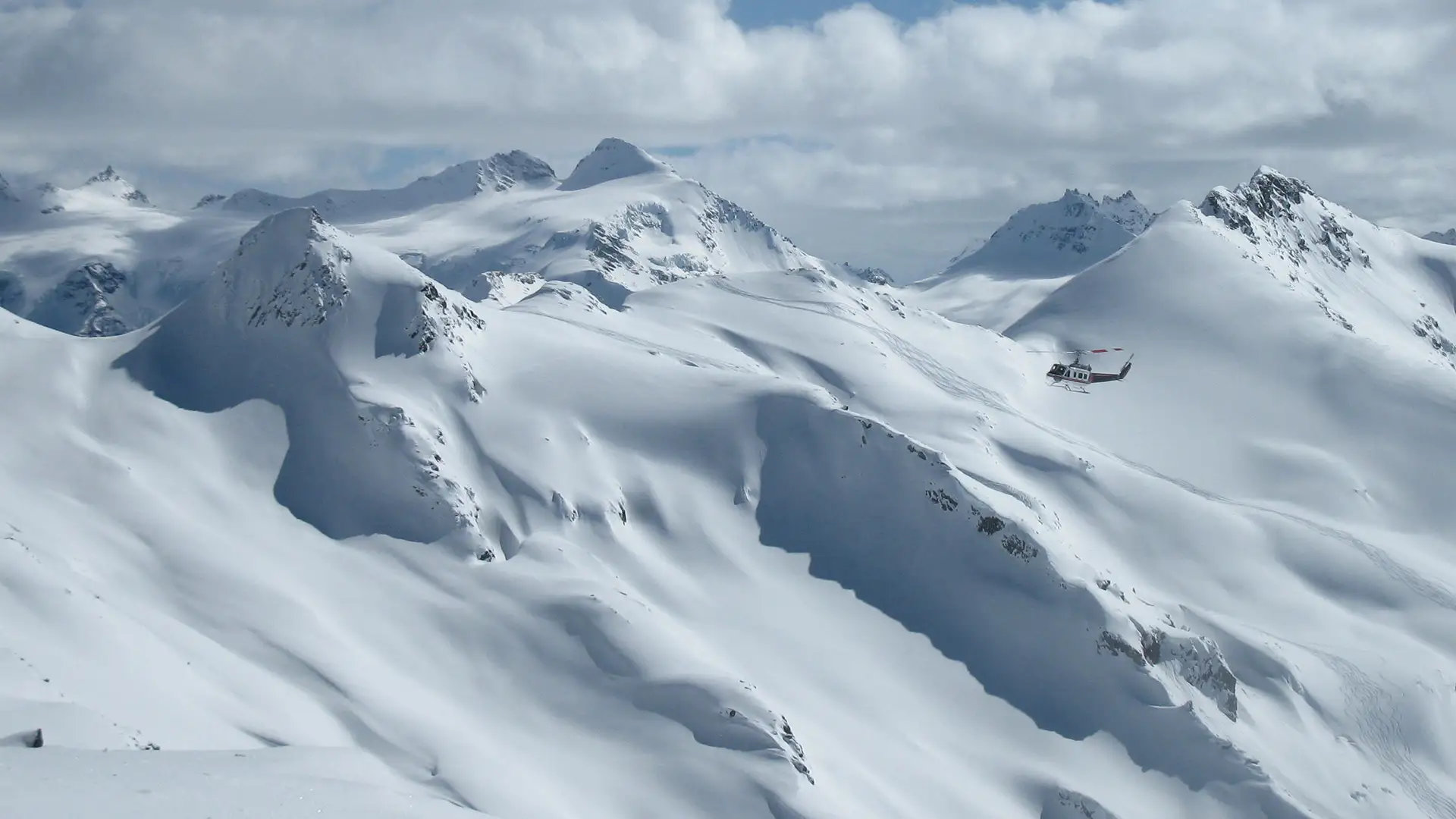 CMH Heliskiing Erfahrung THE FUTURE IS UNLIMITED